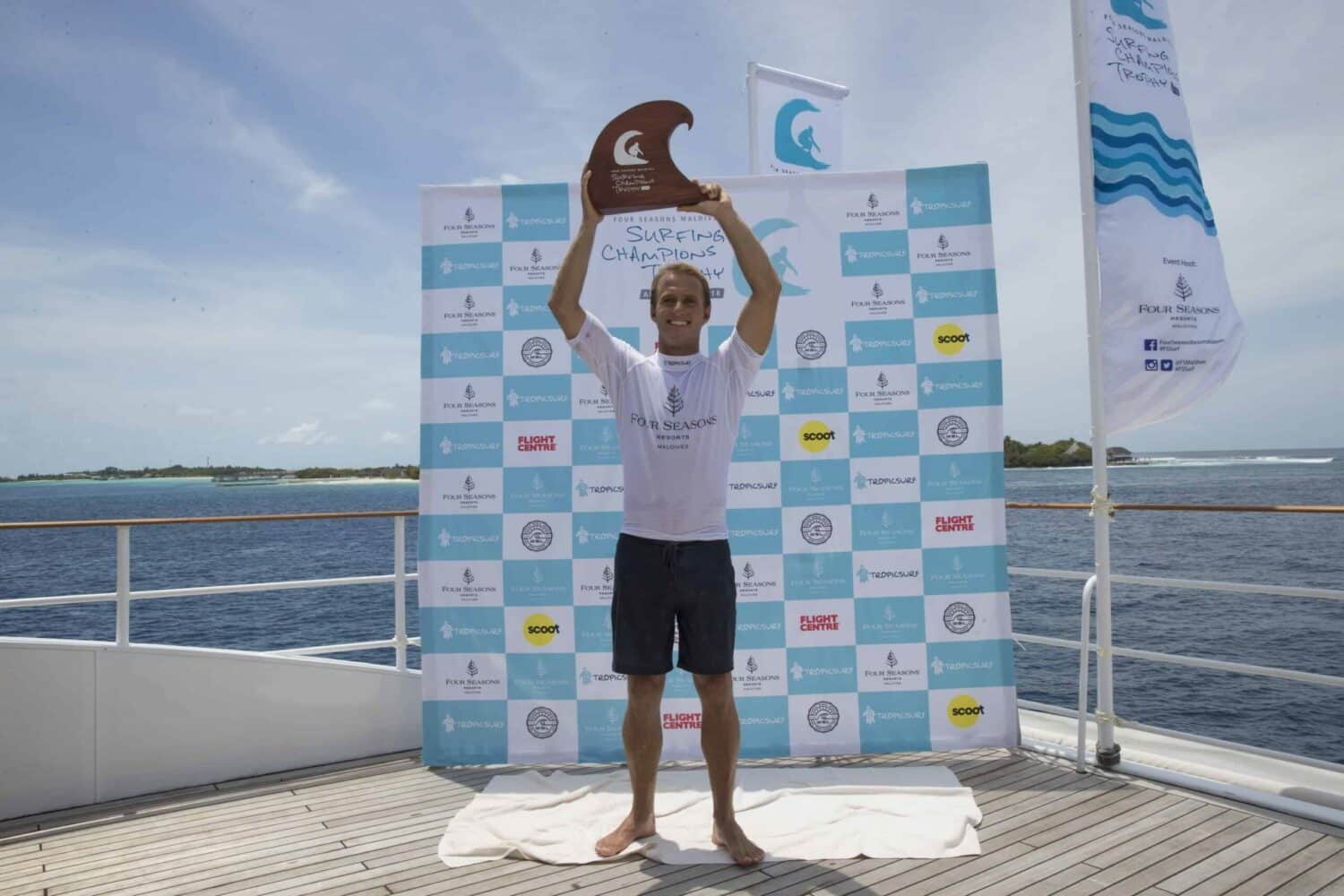 Josh Kerr Scores Perfect 10 to Secure Four Seasons Maldives Surfing Champions Trophy Final