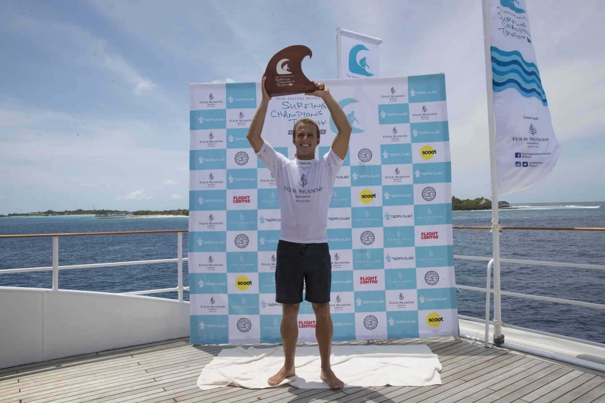 Josh Kerr Scores Perfect 10 to Secure Four Seasons Maldives Surfing Champions Trophy Final