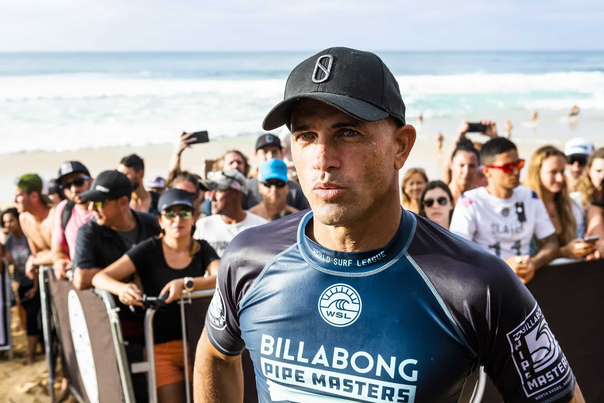 Kelly Slater knocks out Toledo at Billabong Pipe Masters