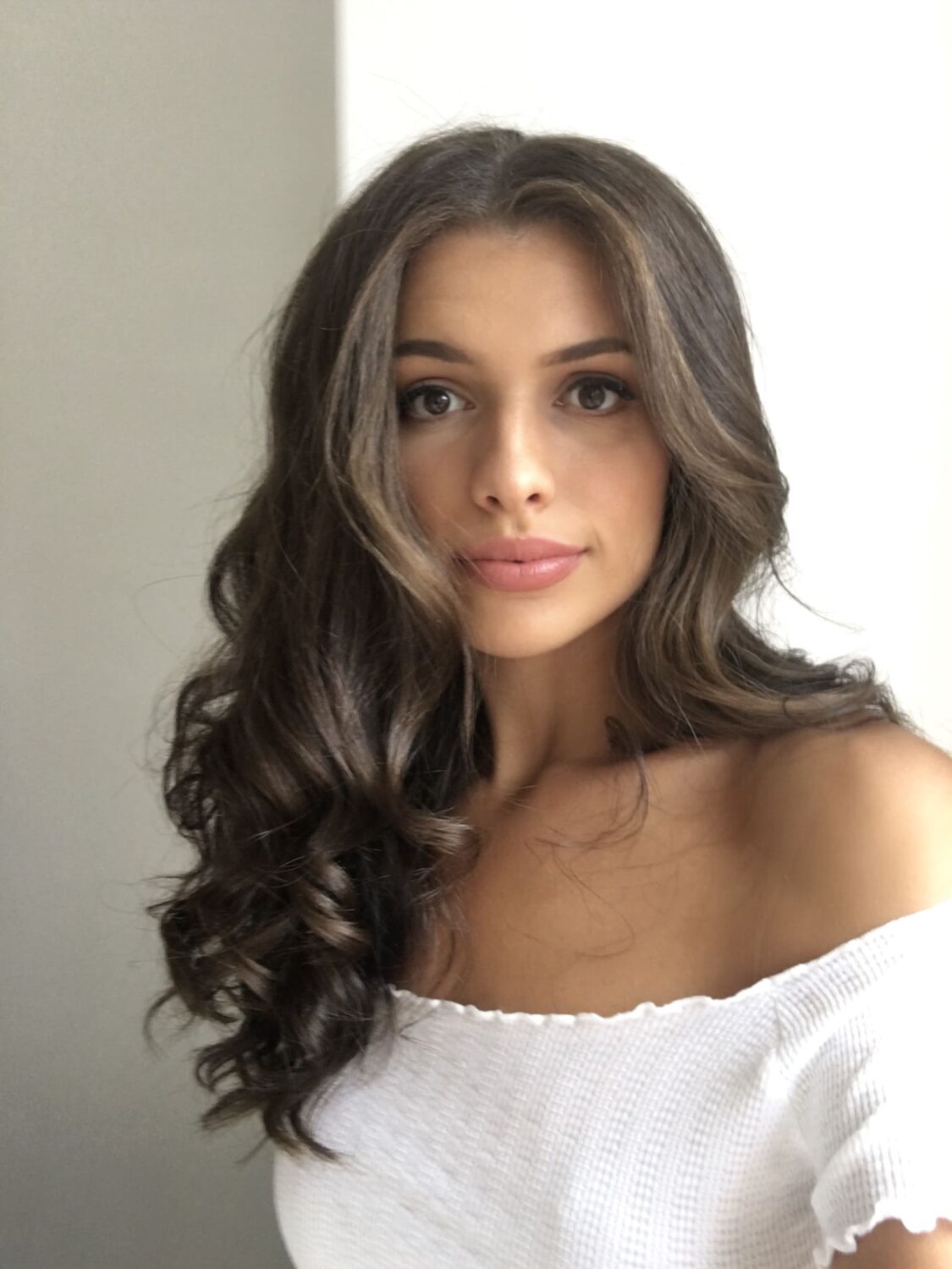 Isabella Epstein - Miss Universe Australia 2019 Finalist Interview