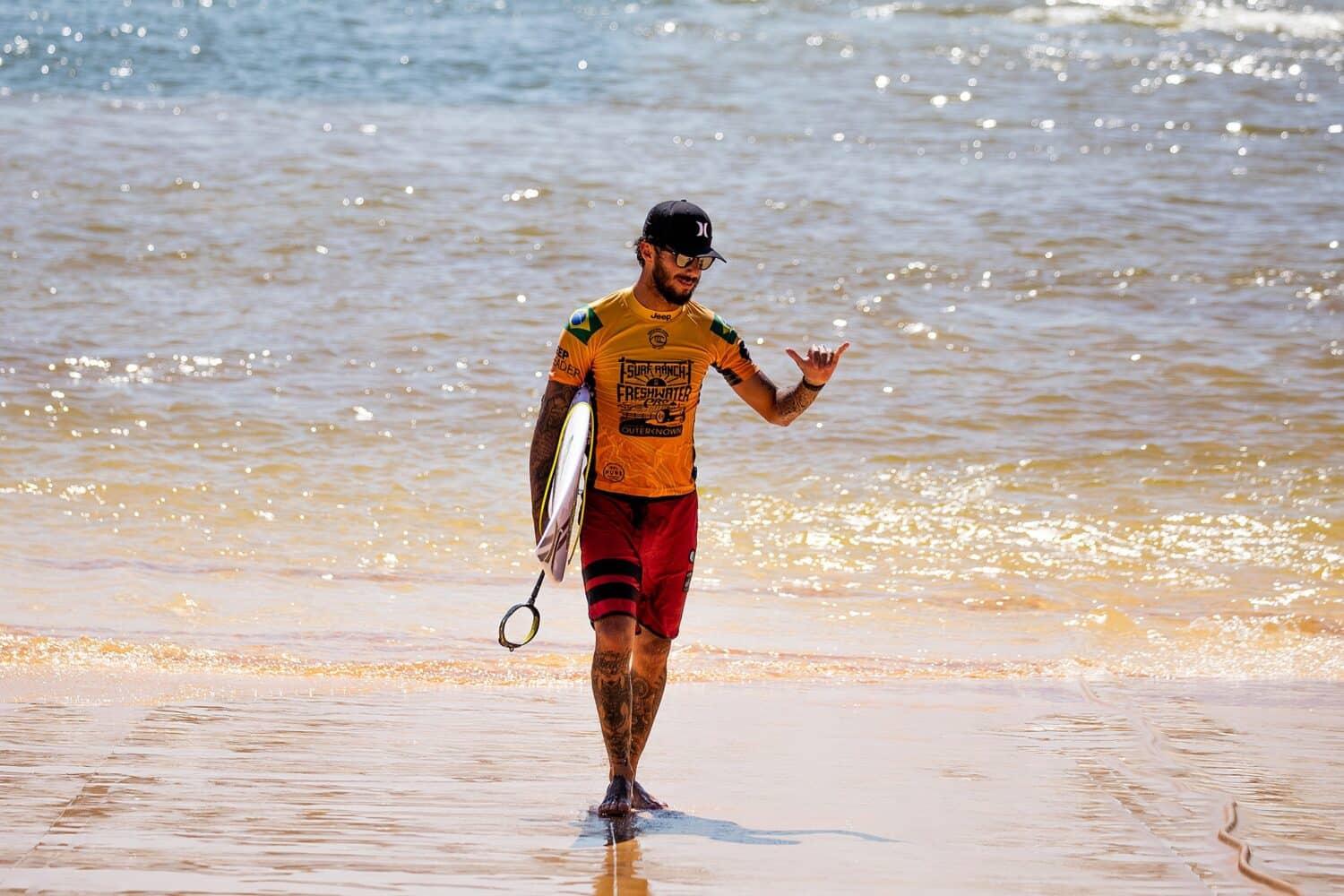 Lakey Peterson and Gabriel Medina Win Freshwater Pro