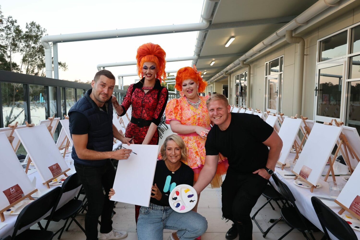 Snapped:  90.9 Sea FM ‘World’s Biggest Paint & Sip’
