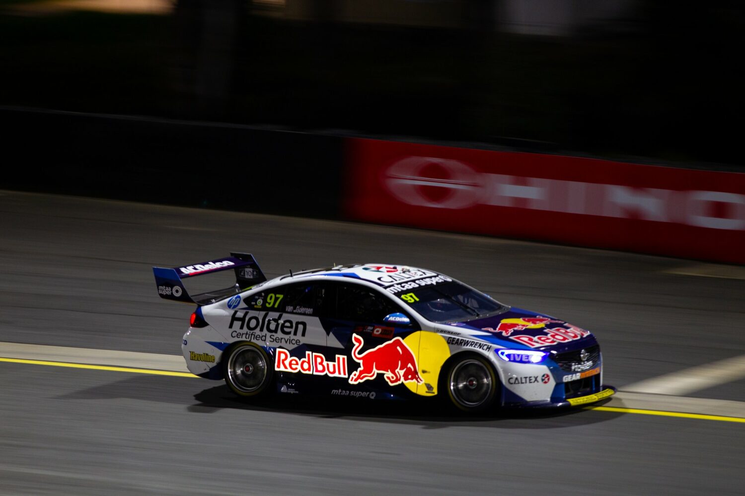 Supercars returns for four back to back weekends of racing in Sydney