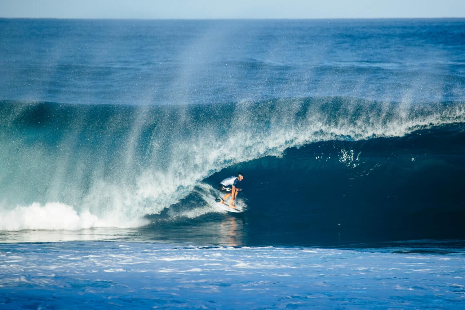 The 2022 WSL Championship is underway at Pipeline